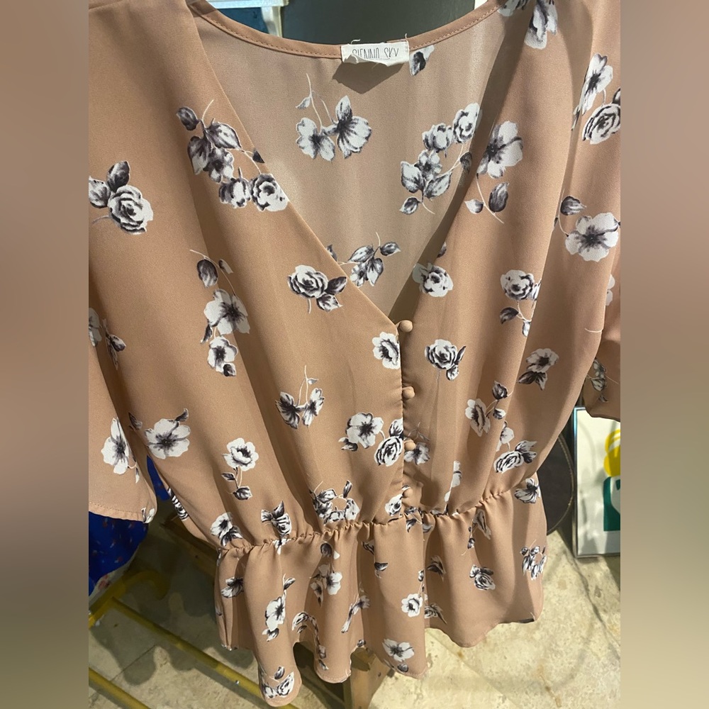 Floral Blouse — Size L